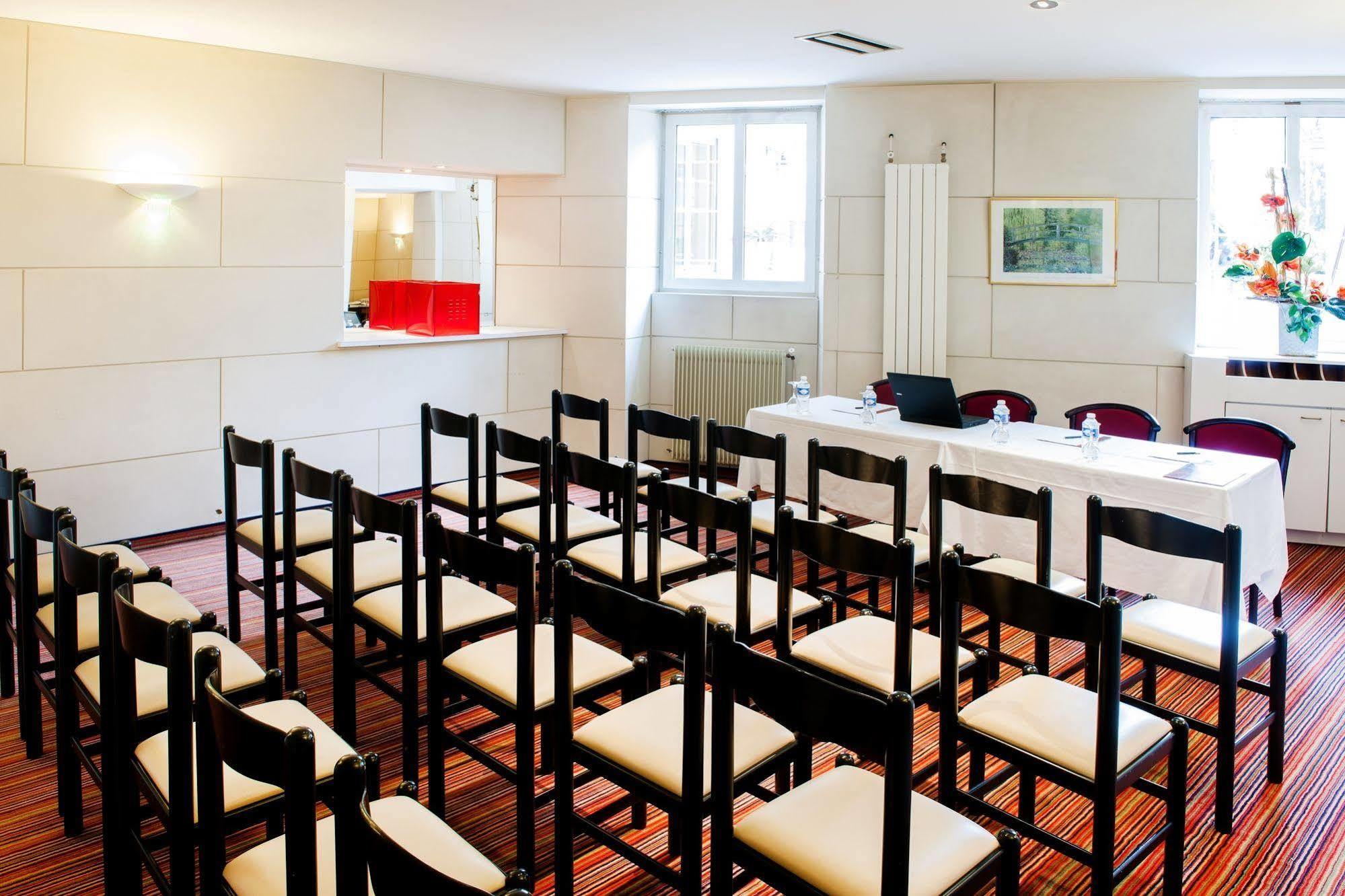 Hotel Continental Лурд Екстериор снимка